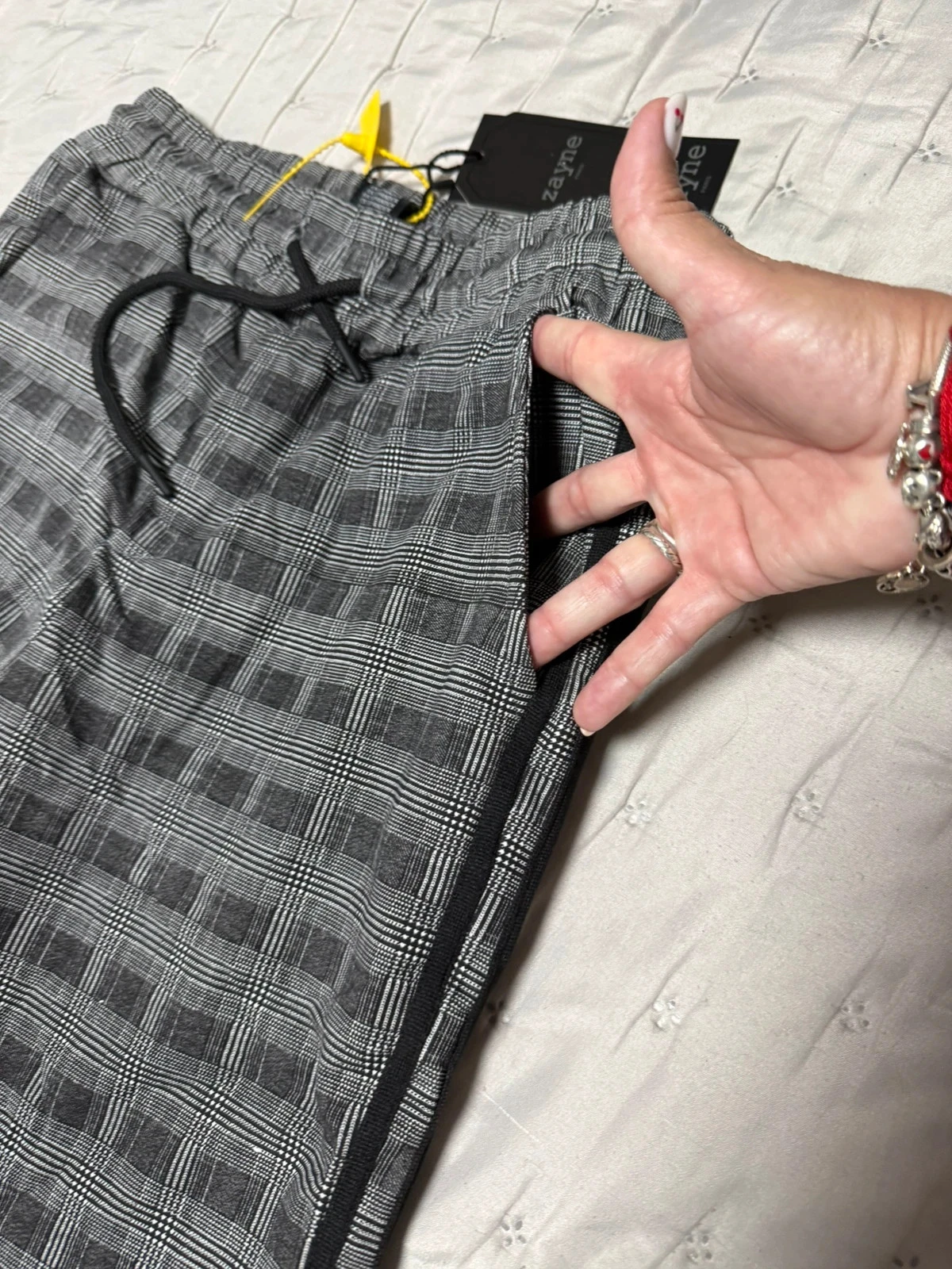 Plaid jogger/chino style pants with side stripes - Zayne – photo 5